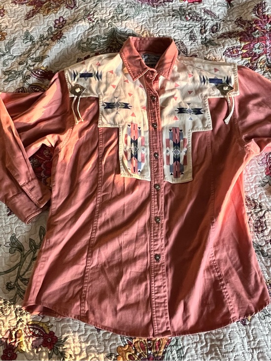 Wrangler Tops - Vintage Women’s Wrangler Southwestern Aztec Cowboy Tshirt Medium Button Down 128